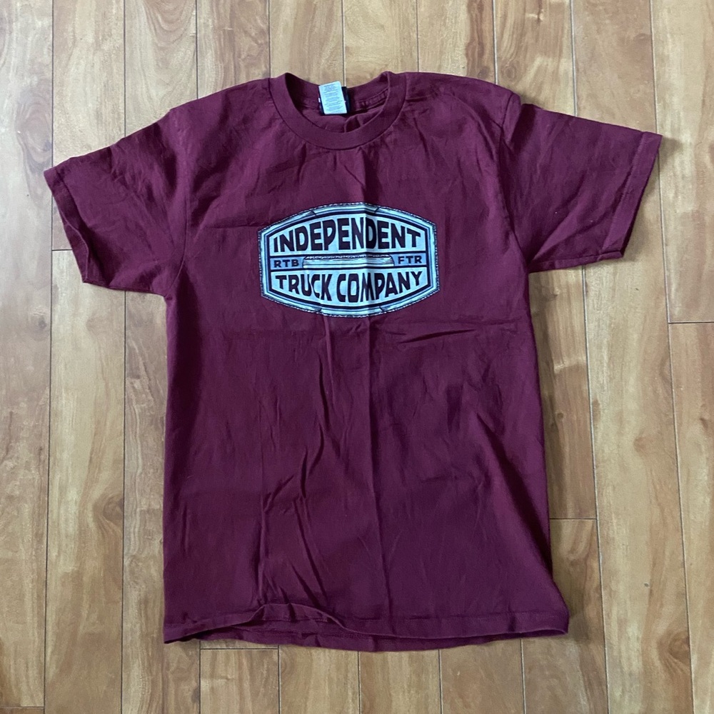 Independent Truck Company Men’s Size Small Burgundy T-Shirt Short Sleeve